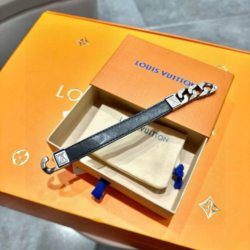 GoodFit Louis Vuitton Bracelets 256683