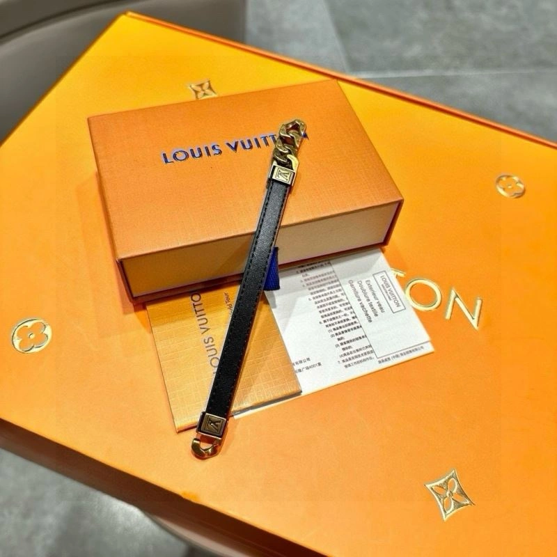 Louis Vuitton Bracelets FastDry 256680