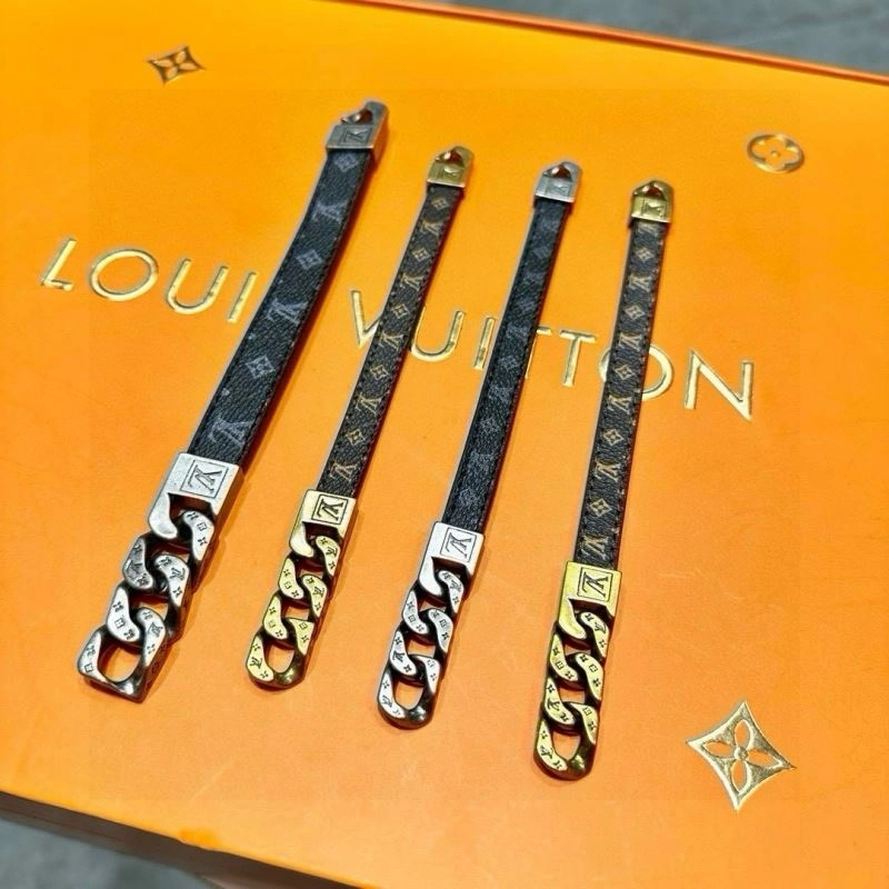 Louis Vuitton Bracelets Stylish 256675