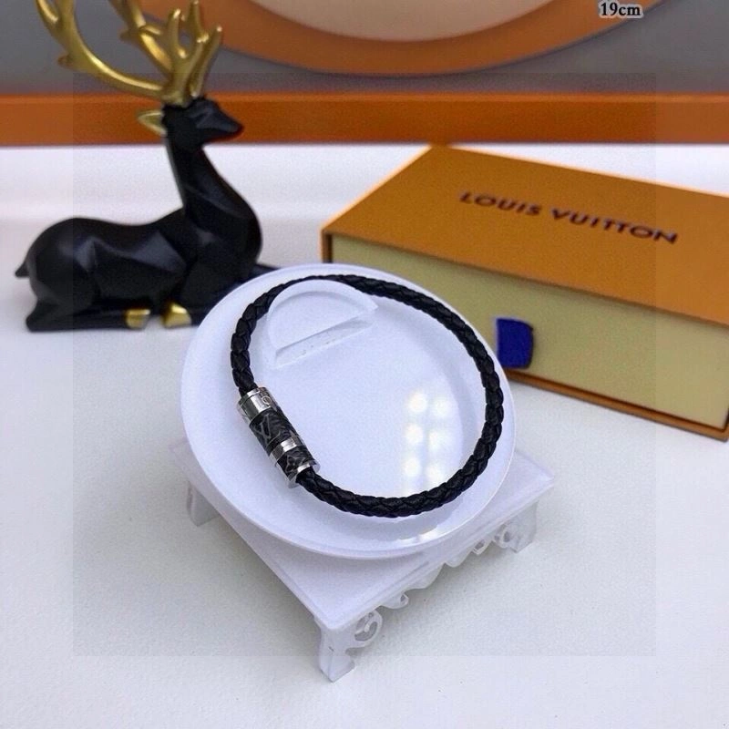 Louis Vuitton Bracelets DailyWear 256669