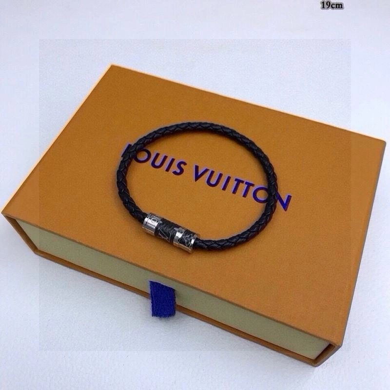Louis Vuitton Bracelets DailyWear 256669