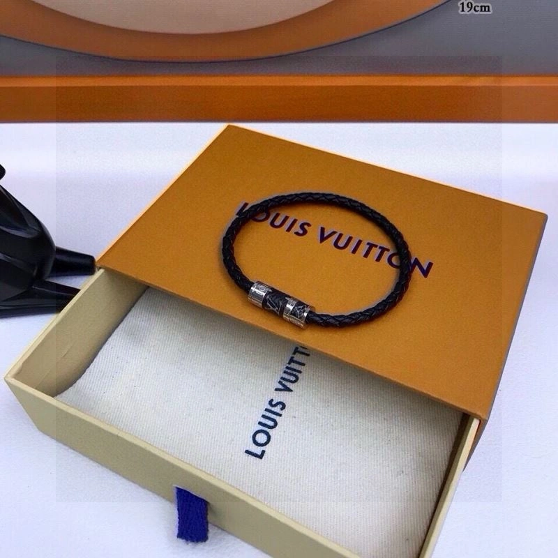 Louis Vuitton Bracelets DailyWear 256669