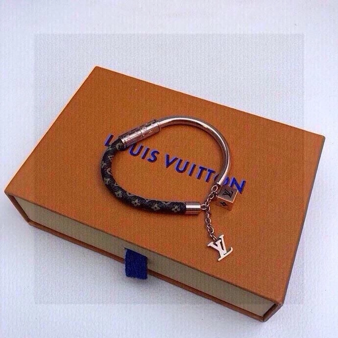 Youthful Louis Vuitton Bracelets 256682