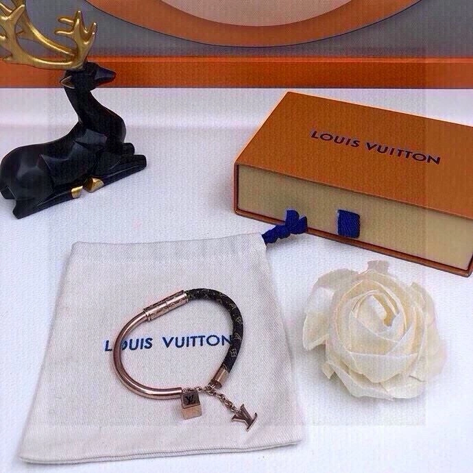 Youthful Louis Vuitton Bracelets 256682