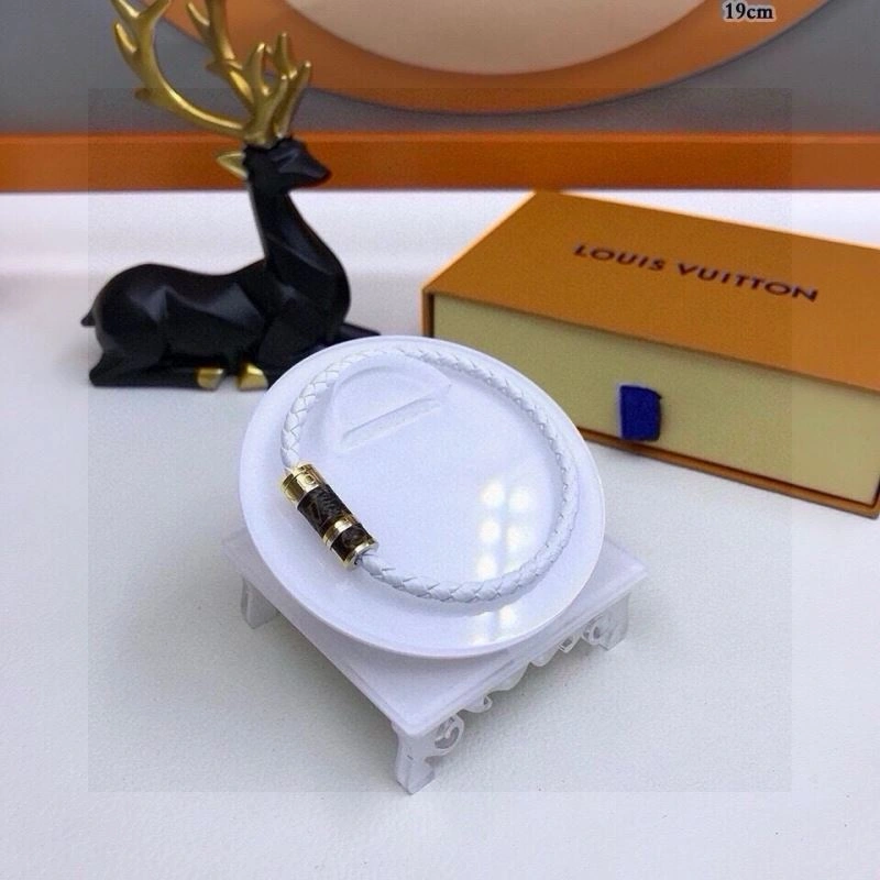 Louis Vuitton Bracelets Supportive 256662
