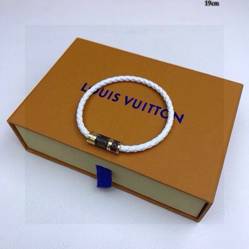 Louis Vuitton Bracelets Supportive 256662