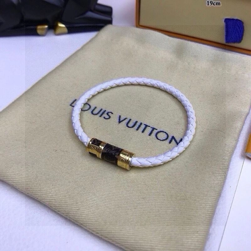 Louis Vuitton Bracelets Supportive 256662