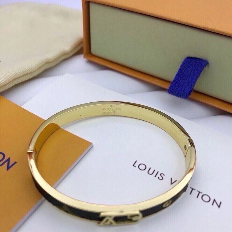 Durable Louis Vuitton Bracelets 256655