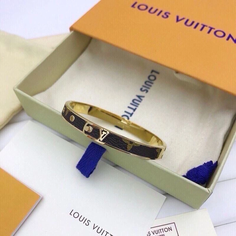 Durable Louis Vuitton Bracelets 256655