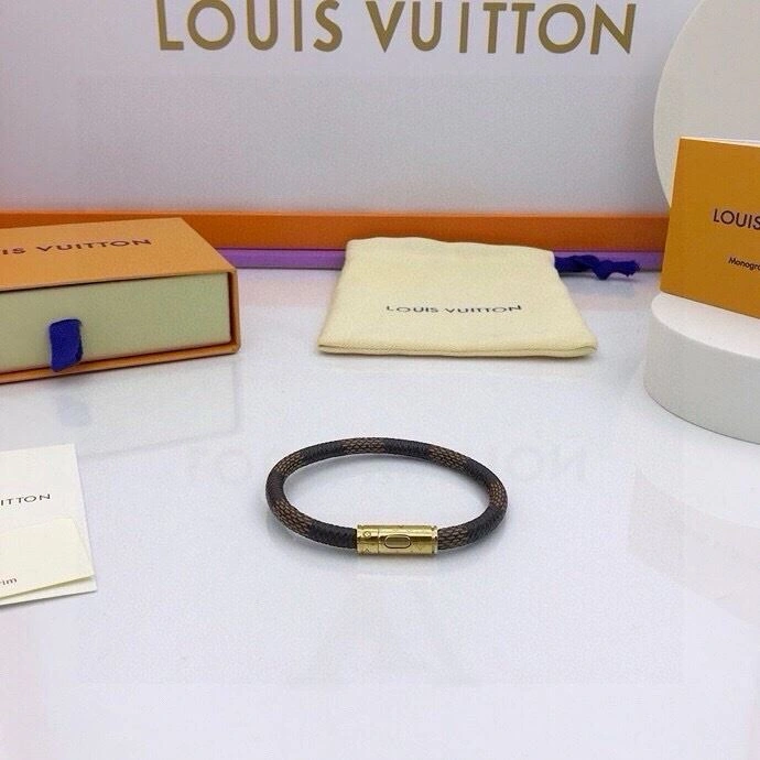 Louis Vuitton Bracelets Comfortable 256660