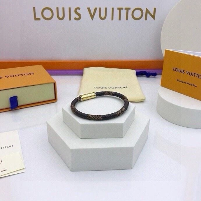 Louis Vuitton Bracelets Comfortable 256660