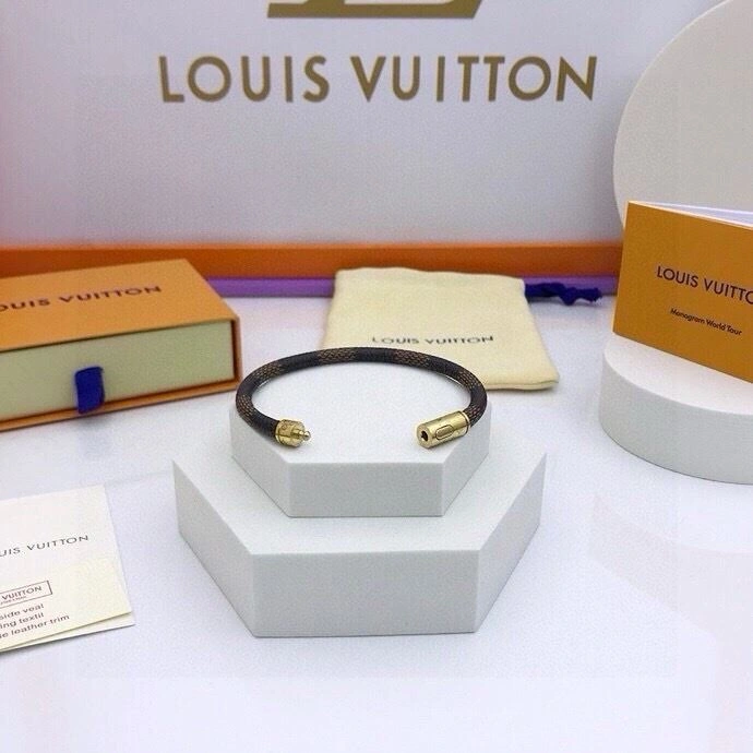 Louis Vuitton Bracelets Comfortable 256660