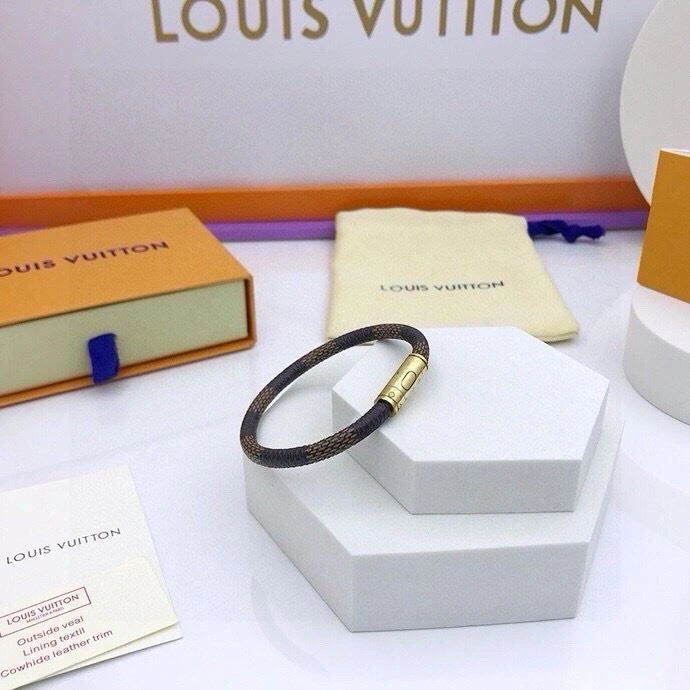 Louis Vuitton Bracelets Comfortable 256660