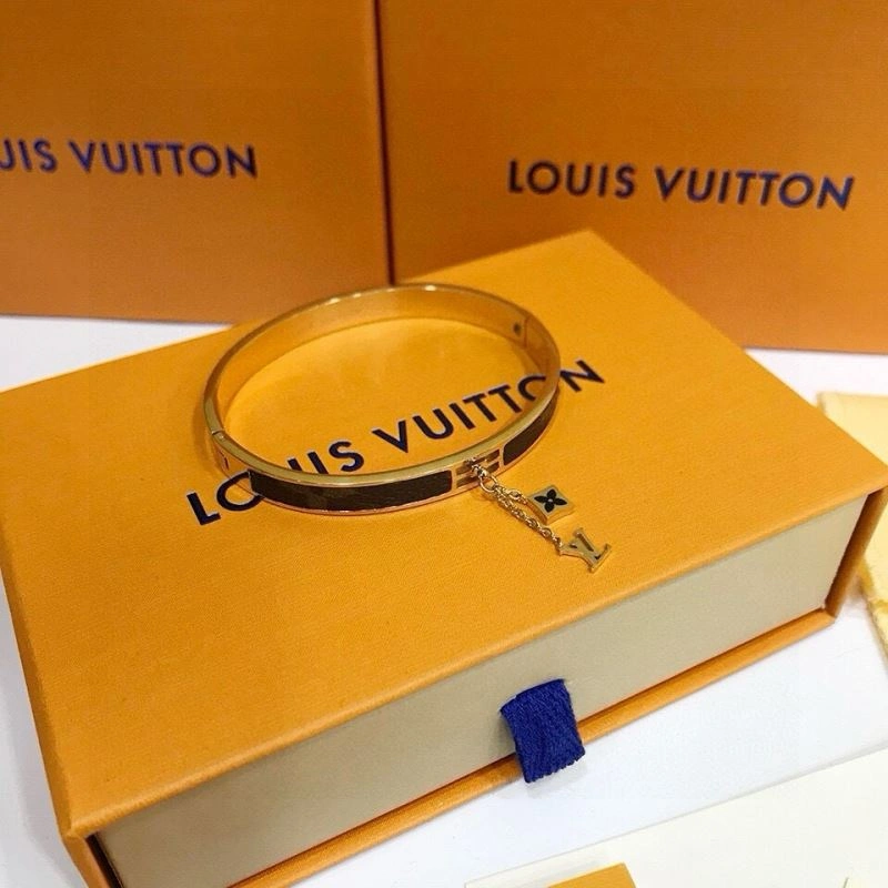 Breathable Louis Vuitton Bracelets 256684