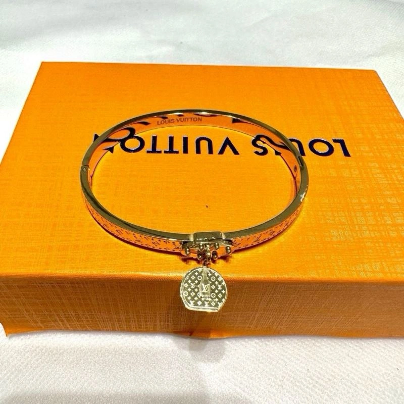 Louis Vuitton Bracelets Resilient 256670