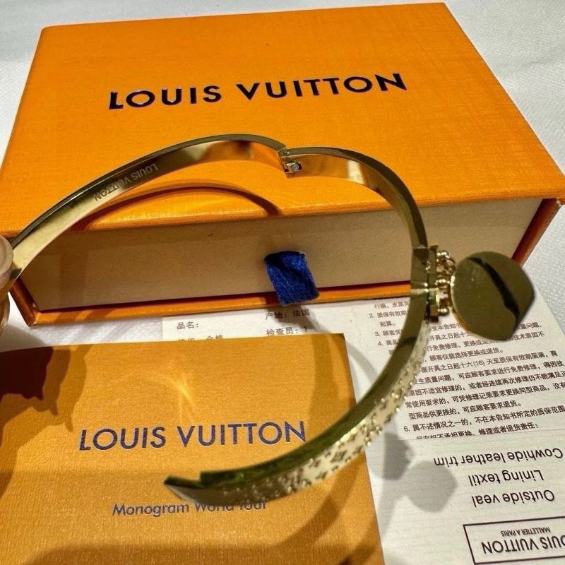 Louis Vuitton Bracelets Resilient 256670