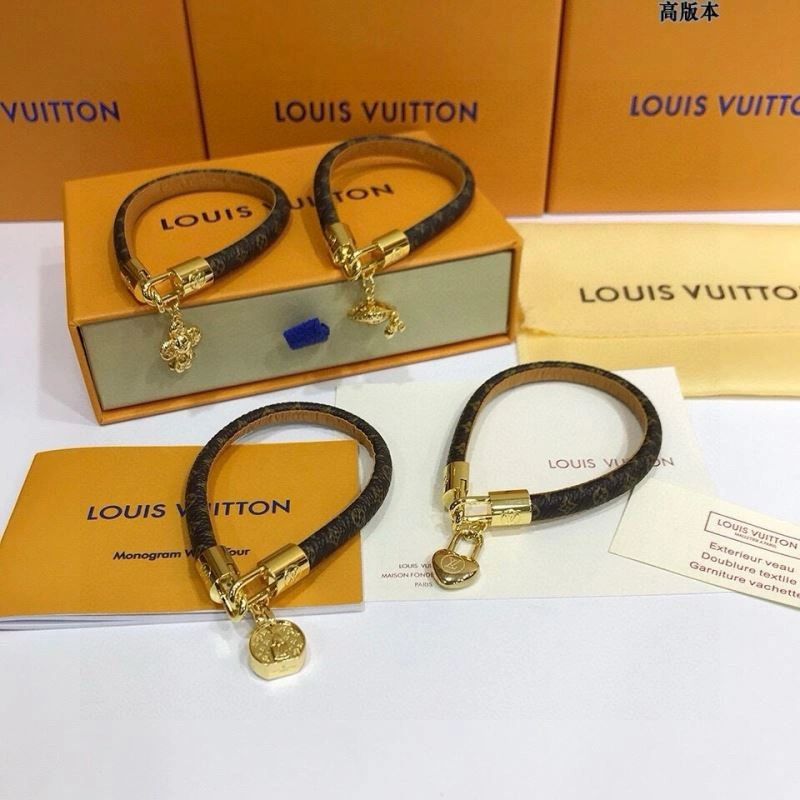 TravelReady Louis Vuitton Bracelets 256664