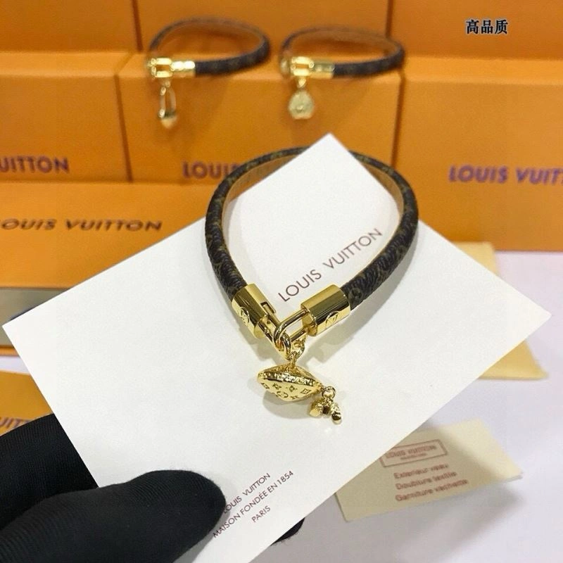 TravelReady Louis Vuitton Bracelets 256664