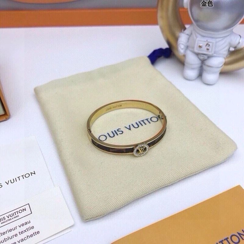 ComfortFit Louis Vuitton Bracelets 256653