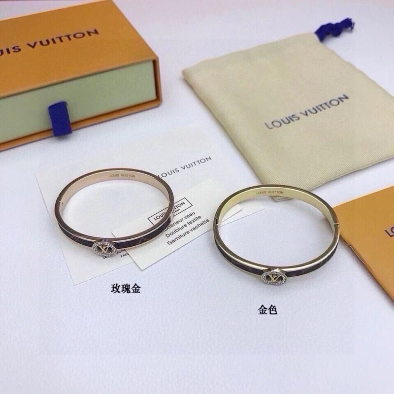 Fashionable Louis Vuitton Bracelets 256677