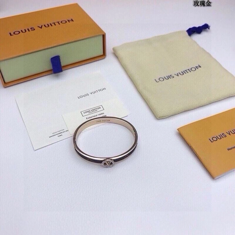 Fashionable Louis Vuitton Bracelets 256677