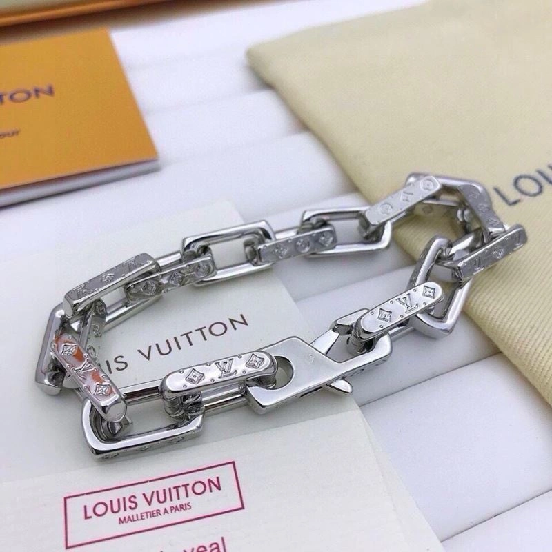 Louis Vuitton Bracelets Vibrant 256678