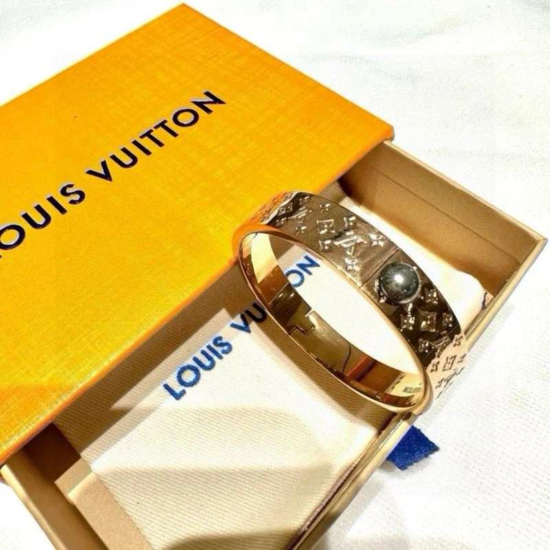 Louis Vuitton Bracelets Effortless 256659