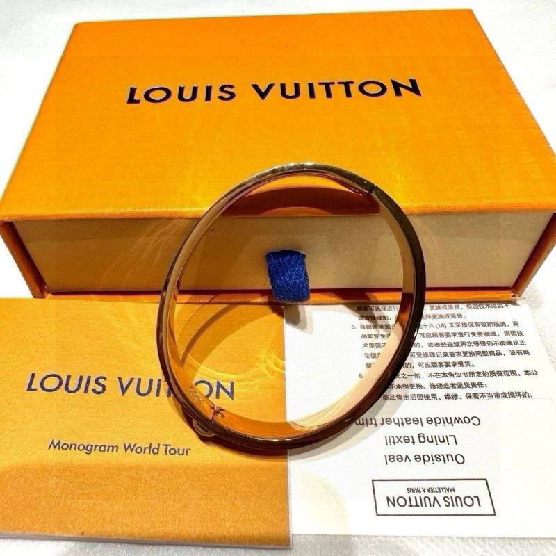 Louis Vuitton Bracelets Effortless 256659