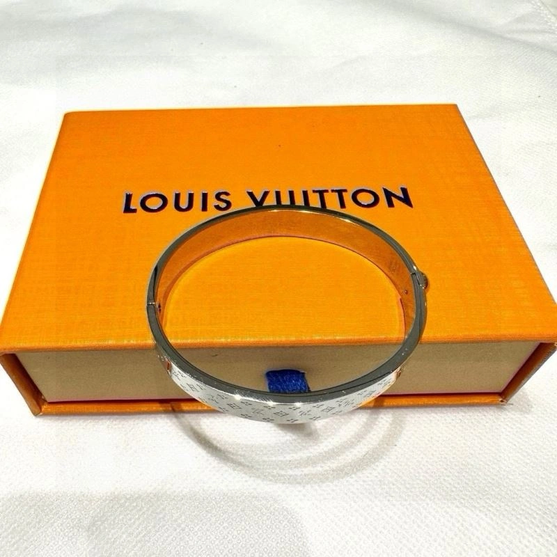 Bright Louis Vuitton Bracelets 256651