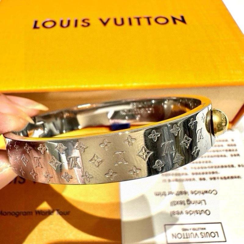 Bright Louis Vuitton Bracelets 256651