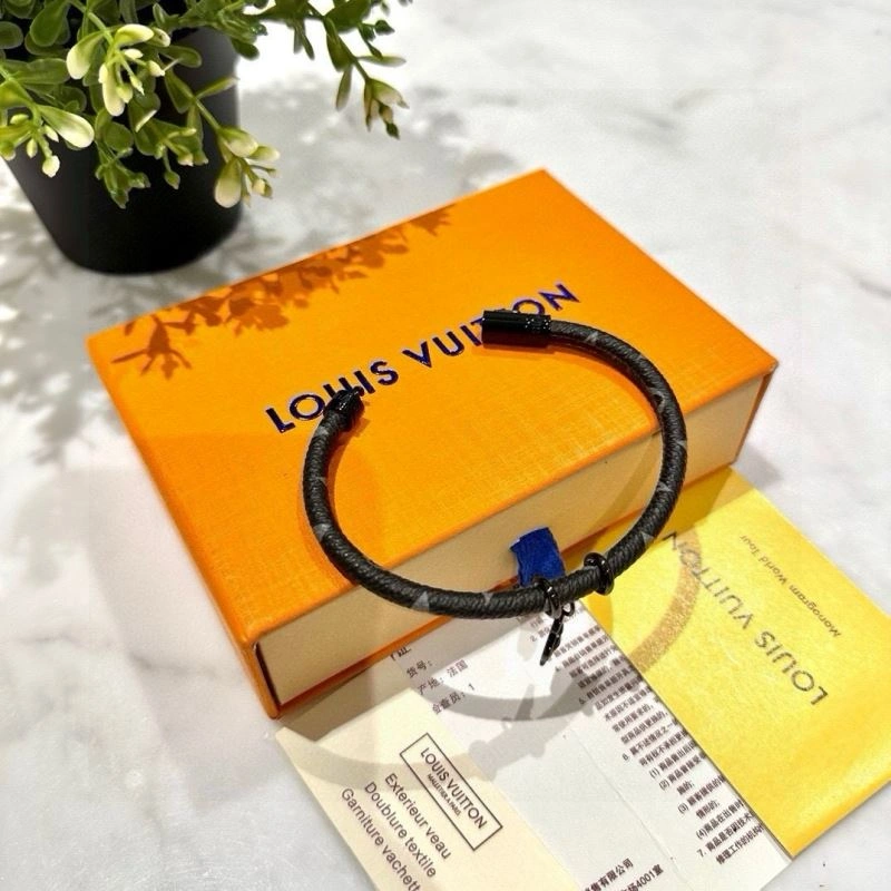 Unisex Louis Vuitton Bracelets 256642