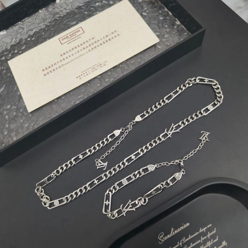 Louis Vuitton Bracelets WrinkleFree 256643