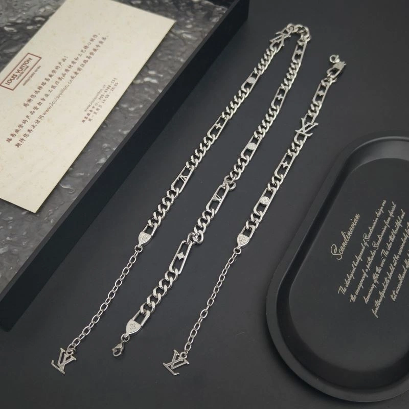 Louis Vuitton Bracelets WrinkleFree 256643