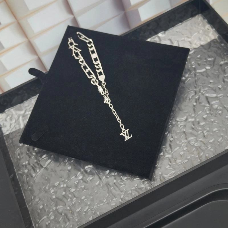 Louis Vuitton Bracelets Durable 256687
