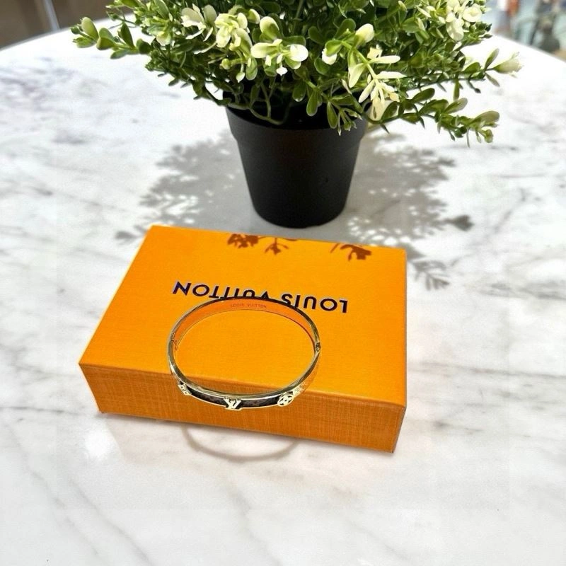 Durable Louis Vuitton Bracelets 256626