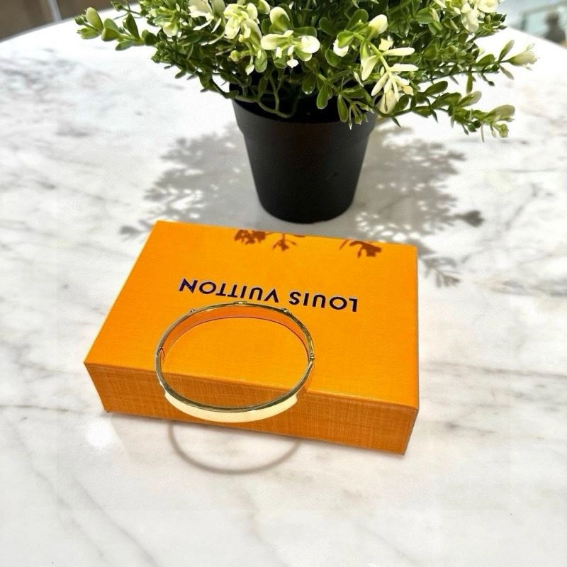 Durable Louis Vuitton Bracelets 256626