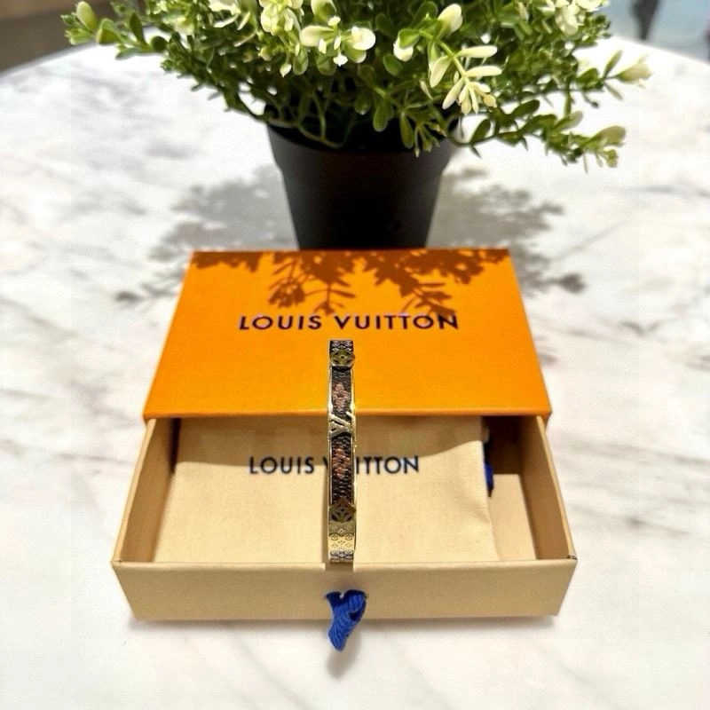 Durable Louis Vuitton Bracelets 256626