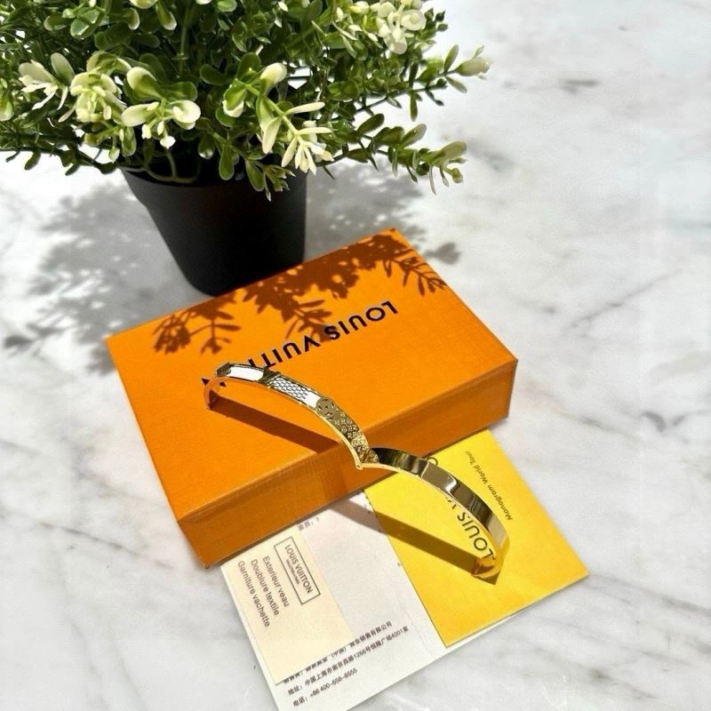 Louis Vuitton Bracelets Versatile 256625