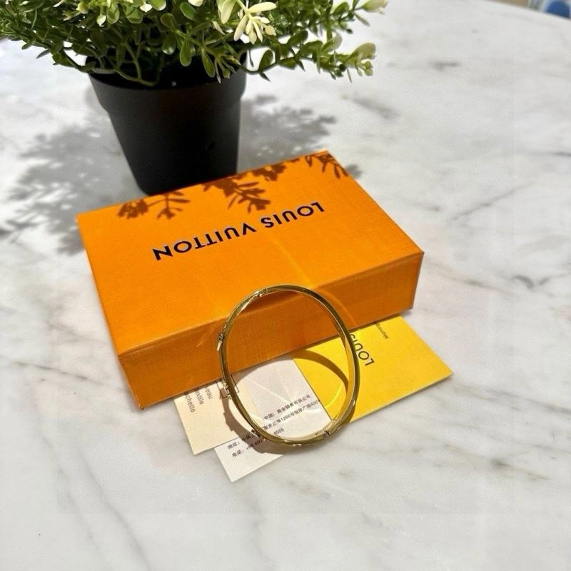 Louis Vuitton Bracelets Versatile 256625