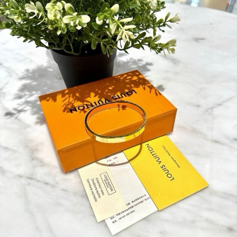 Louis Vuitton Bracelets Versatile 256625