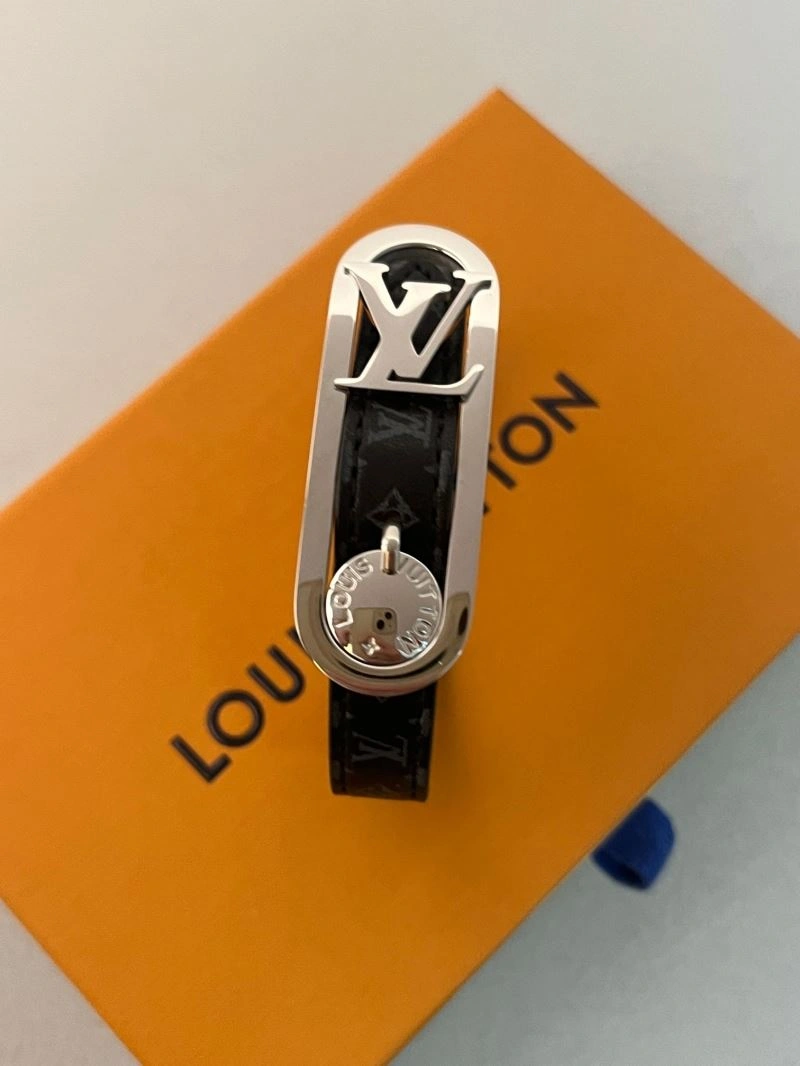 Louis Vuitton Bracelets Breathable 256624