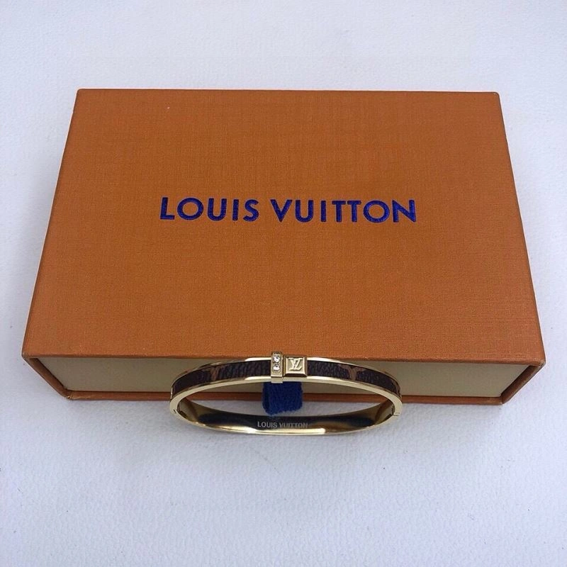 Louis Vuitton Bracelets Neat 256650
