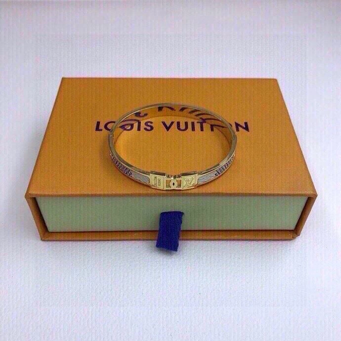 WeatherProof Louis Vuitton Bracelets 256636