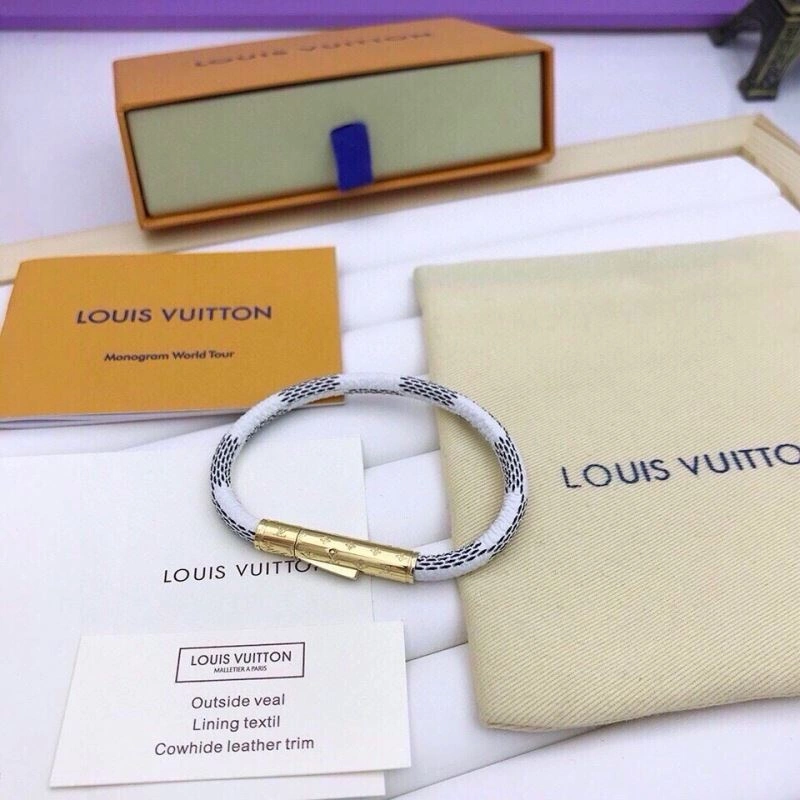 Louis Vuitton Bracelets Durable 256632