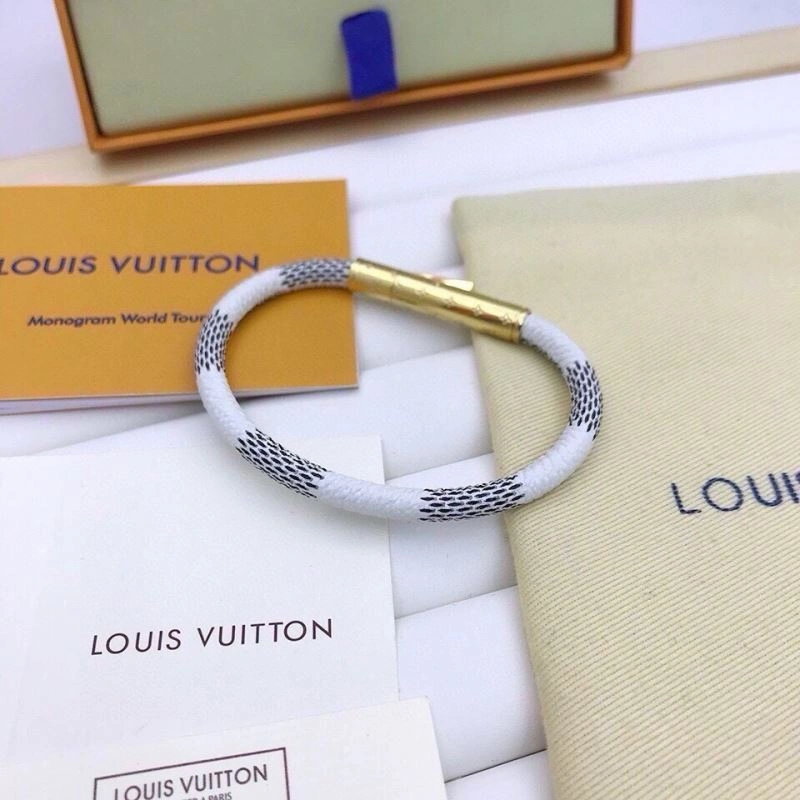 Louis Vuitton Bracelets Durable 256632