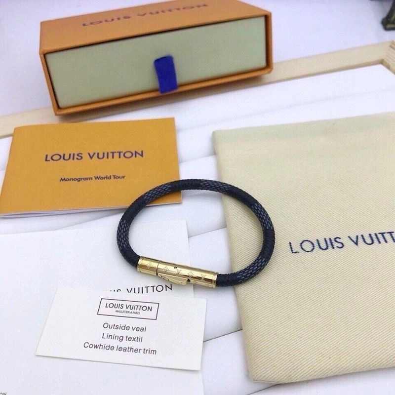 UrbanStyle Louis Vuitton Bracelets 256639