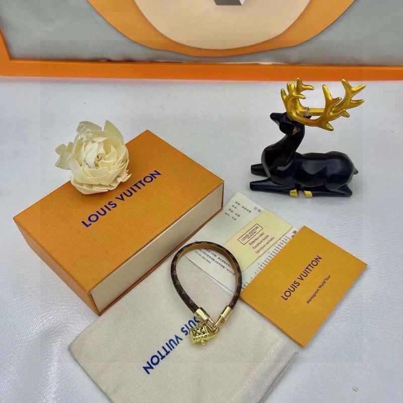 AllSeason Louis Vuitton Bracelets 256614