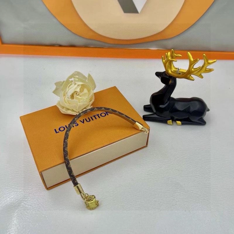 AllSeason Louis Vuitton Bracelets 256614