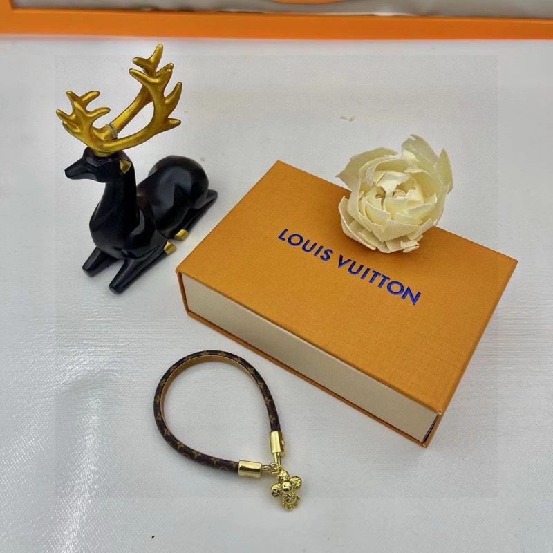 Vibrant Louis Vuitton Bracelets 256619