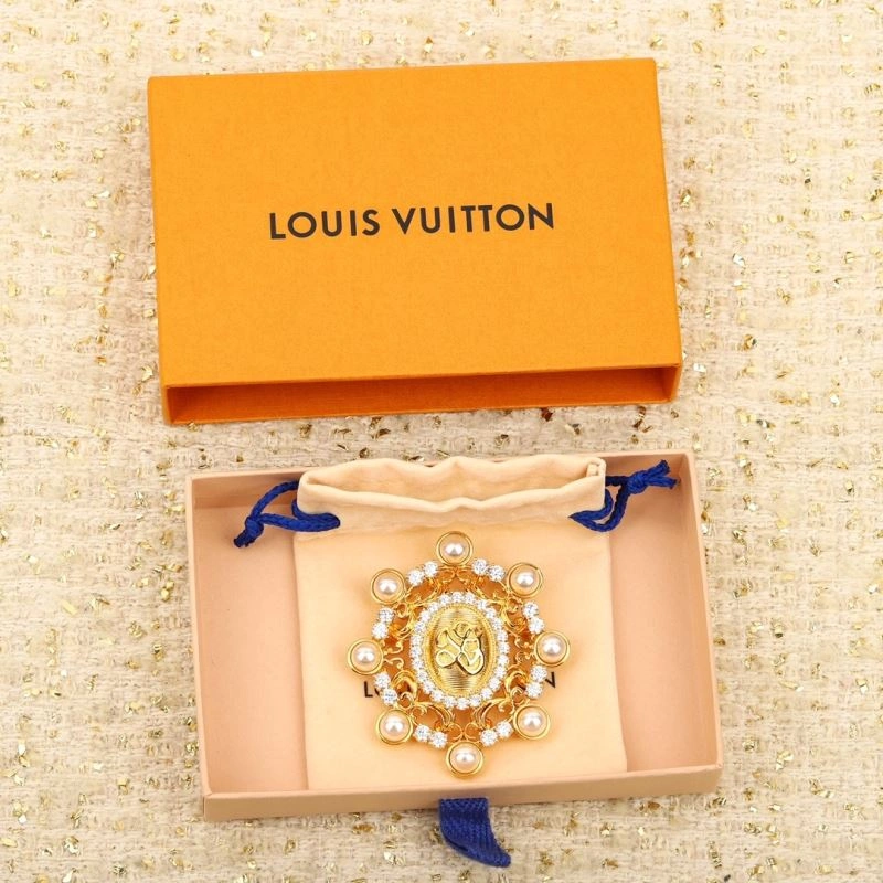 Resilient Louis Vuitton Brooches 251551